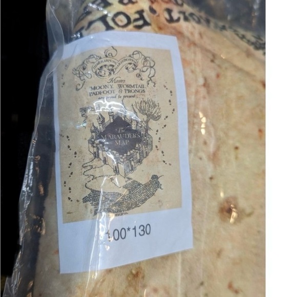 Harry Potter Marauders Map Throw Blanket NWT - Picture 2 of 3